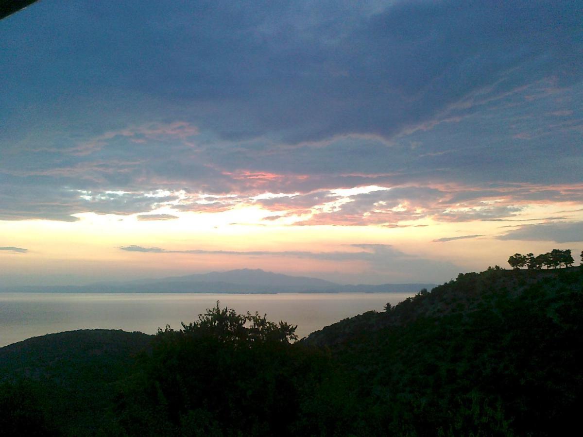 Villa Sotiros Sunset House à Skala Sotiros Extérieur photo
